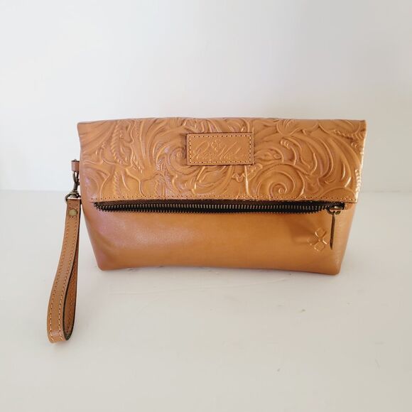 Patricia Nash Valerie Italian Leather Tan Fold Over Wristlet Clutch PRISTINE - Picture 1 of 8